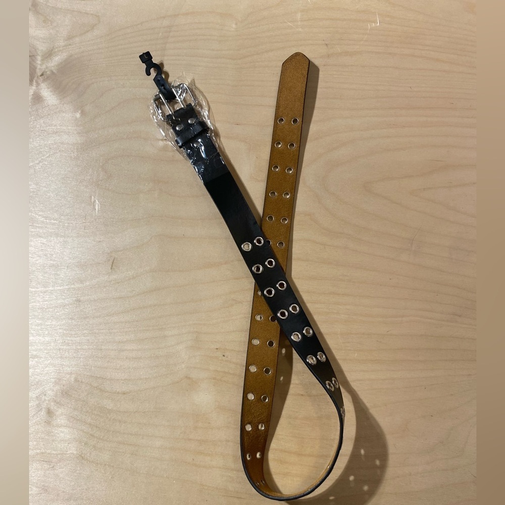 Stylish Black Women's Belt Size Large (LP)